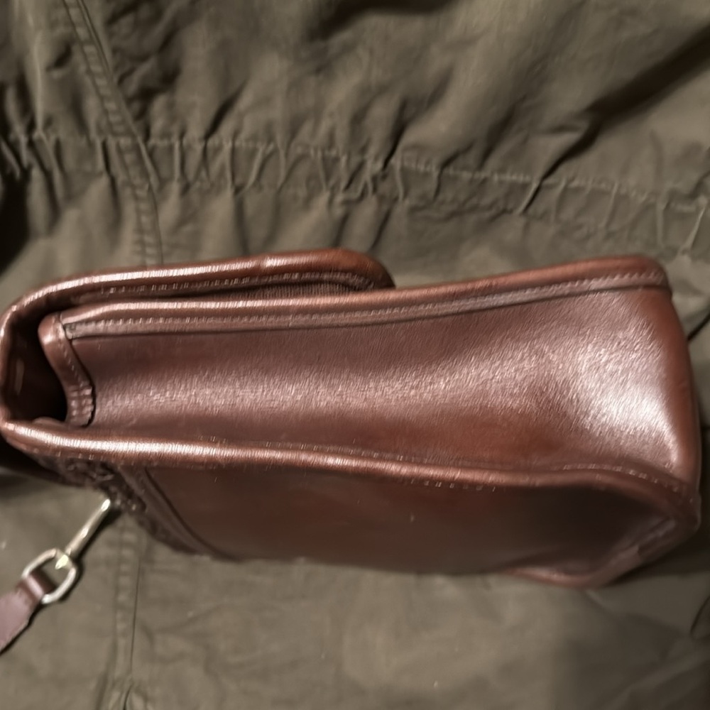 Vintage Brighton Leather Bag/Crossbody/Camera Bag with leather Interior - Picture 10 of 14